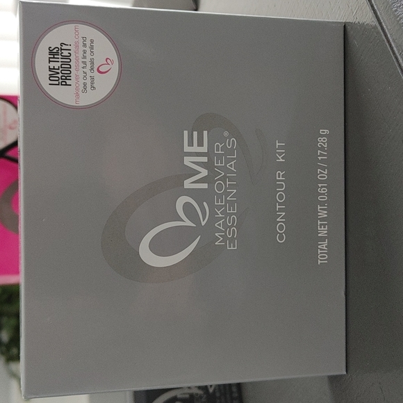 Makeover essentials KIT - Picture 3 of 12